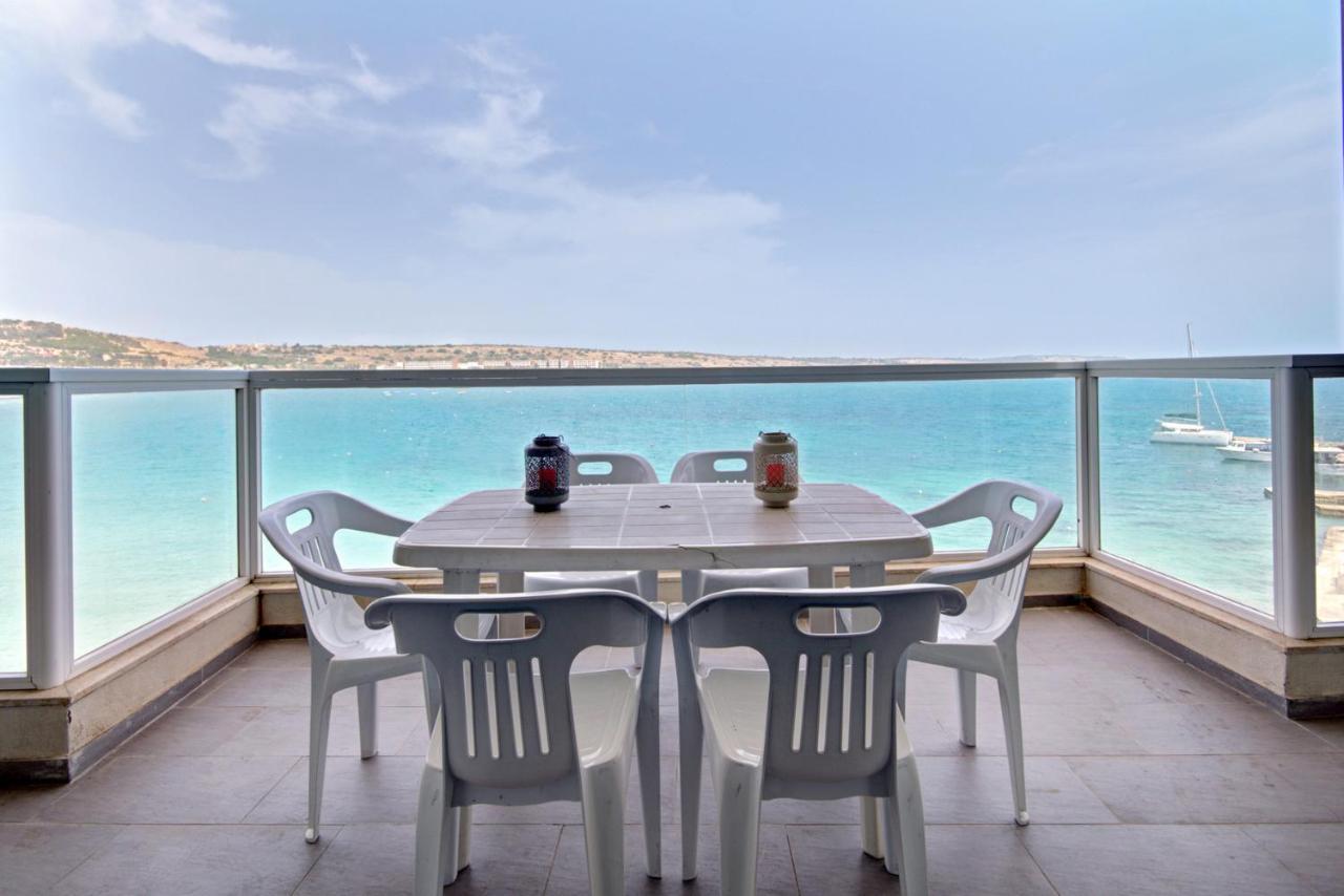 Beachfront Pretty Holiday Home Mellieħa Extérieur photo
